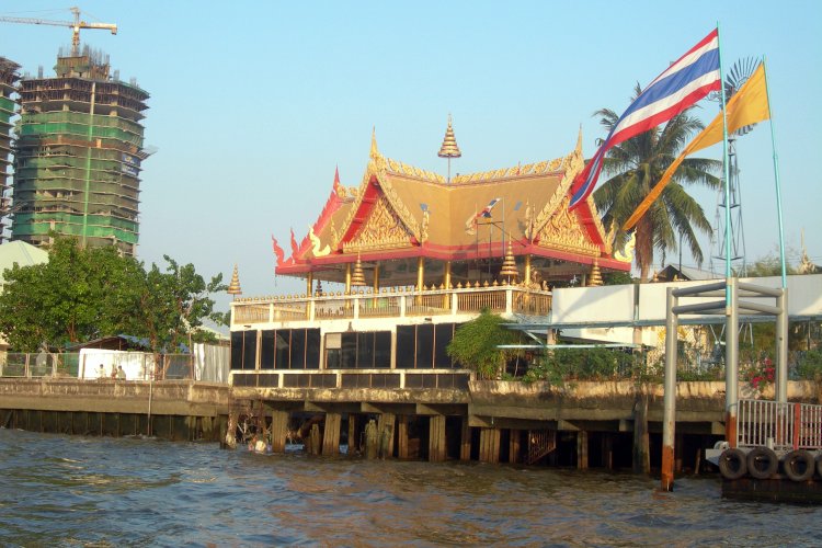 Wat Vorachanyawat